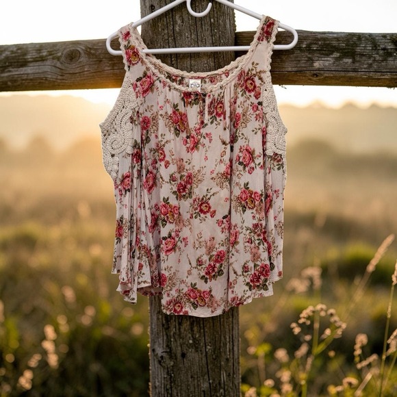 Bila Tops - Women's Floral Crochet Trim Top Western Boho Cottagecore PM